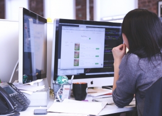 LAVORO: È ILLECITO MANTENERE ATTIVO L’ACCOUNT DI POSTA DELL’EX DIPENDENTE