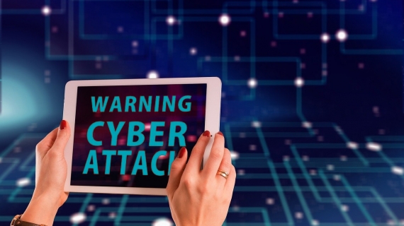 Attacco hacker a smartworker blocca azienda per un mese